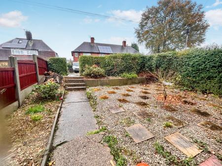 3 bedroom Semi-detached house to let in Rosecroft Drive, Daybrook, Nottingham, NG5