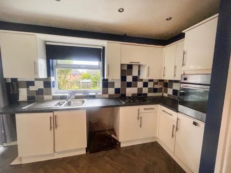 3 bedroom Semi-detached house to let in Rosecroft Drive, Daybrook, Nottingham, NG5