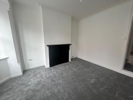 3 bedroom Terraced House to let in Burford Road, Nottingham, Forest Fields, NG7