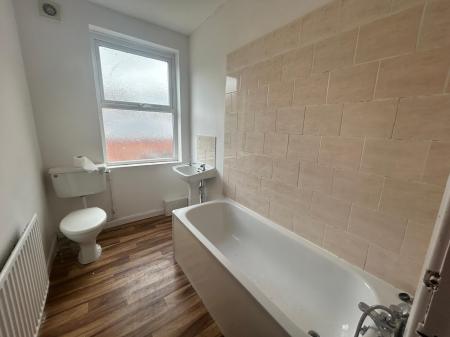 3 bedroom Terraced House to let in Burford Road, Nottingham, Forest Fields, NG7
