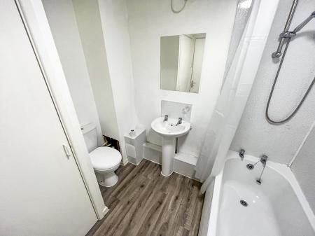 1 bedroom Flat to let in Sherbrooke Road, Carrington, NG5