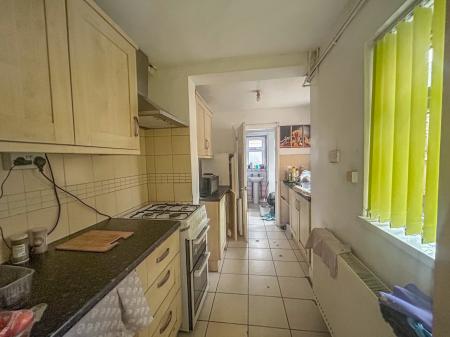 5 bedroom Terraced House to let in Broxtowe Street, Sherwood Nottingham, NG5