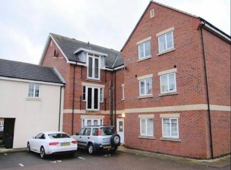 2 bedroom Flat to let in Edison Way, Arnold, NG5