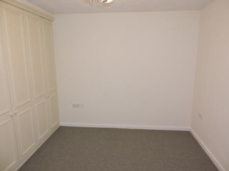2 bedroom Flat to let in Edison Way, Arnold, NG5