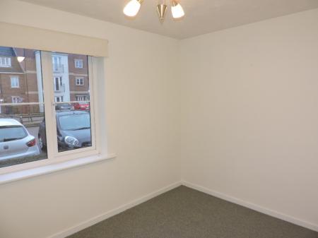 2 bedroom Flat to let in Edison Way, Arnold, NG5
