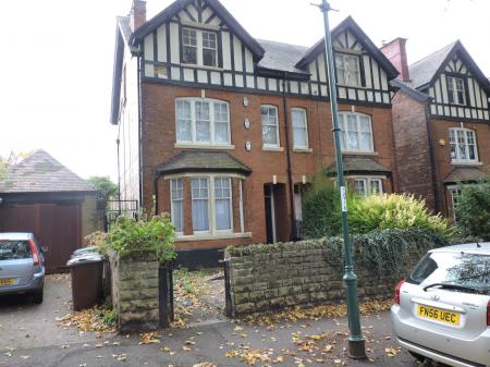 1 bedroom Studio flat to let in Tavistock Drive, Mapperley, Nottingham, NG3