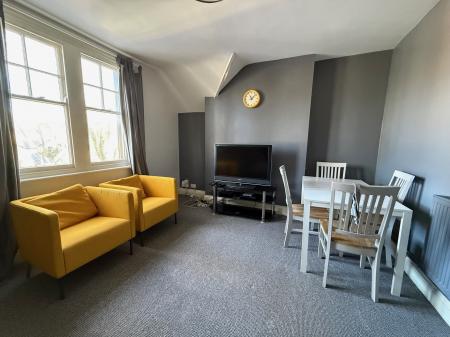 1 bedroom Studio flat to let in Tavistock Drive, Mapperley, Nottingham, NG3