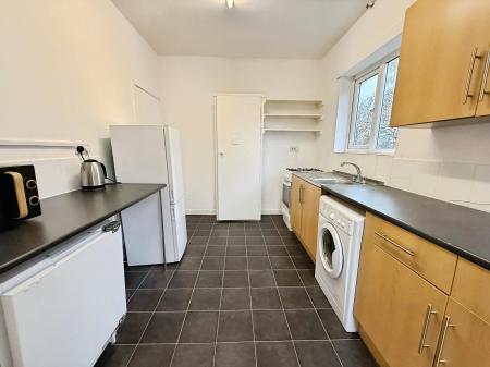 1 bedroom Flat to let in Tavistock Avenue, Nottingham, NG3