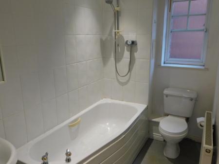 2 bedroom Flat to let in Sheridan Way, Sherwood, Nottingham, NG5