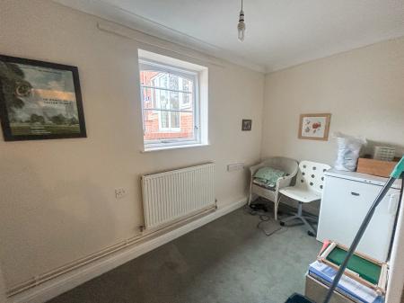 2 bedroom Bungalow for sale in Birch Walk, Sherwood Nottingham, NG5