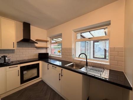 2 bedroom Flat to let in Rosecroft Drive, Nottinghamshire, Daybrook, Nottingham, NG5