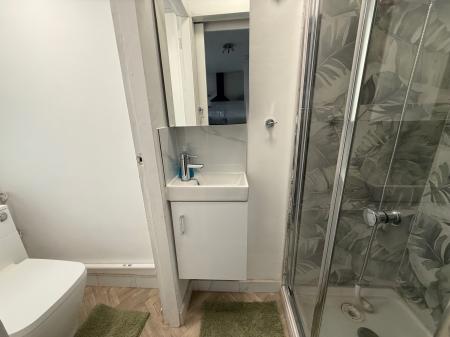 2 bedroom Flat to let in Rosecroft Drive, Nottinghamshire, Daybrook, Nottingham, NG5