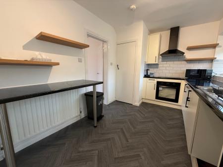 2 bedroom Flat to let in Rosecroft Drive, Nottinghamshire, Daybrook, Nottingham, NG5