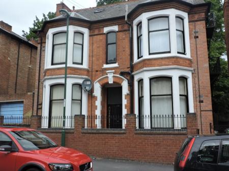 1 bedroom Studio flat to let in Berridge Road, Nottingham, NG7