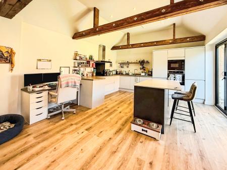 1 bedroom Barn Conversion to let in Main Street, Newark-on-Trent, NG23