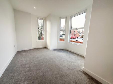 2 bedroom Flat to let in Meadow Road, Beeston, NG9