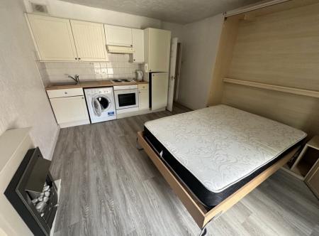 1 bedroom Studio flat for sale in Tavistock Court, Nottinghamshire, Nottingham, NG5
