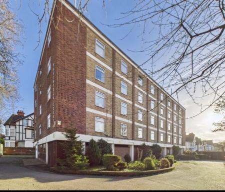 1 bedroom Studio flat for sale in Tavistock Court, Nottinghamshire, Nottingham, NG5