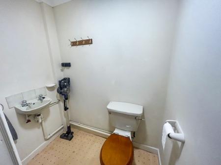 3 bedroom Town house to let in Harvest Close, Top Valley, Nottingham, NG5