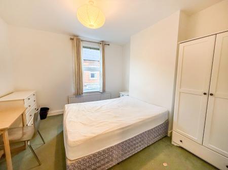 4 bedroom Terraced House to let in Hart Street, Nottingham, Lenton Nottingham, NG7