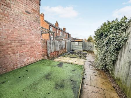 3 bedroom Flat to let in Clifton Road, Ruddington, NG11