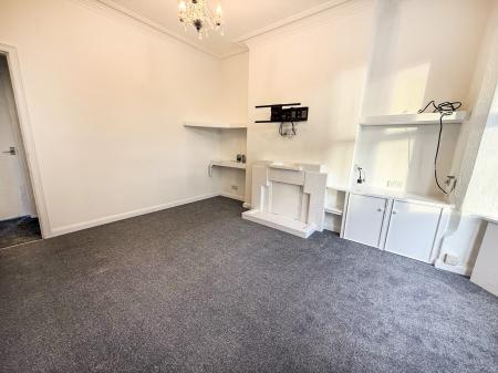 3 bedroom Flat to let in Clifton Road, Ruddington, NG11