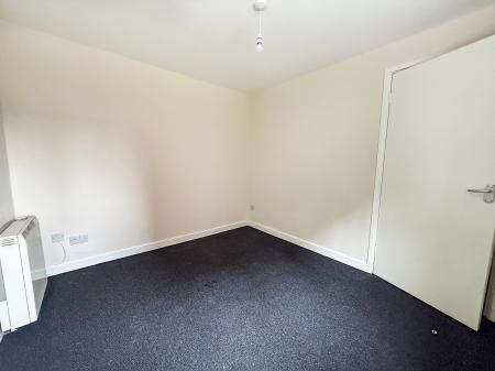 1 bedroom Flat to let in Sherbrooke Road, Nottingham, Carrington, NG5