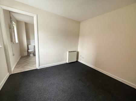 1 bedroom Flat to let in Sherbrooke Road, Nottingham, Carrington, NG5