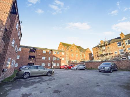 1 bedroom Flat to let in Sherbrooke Road, Nottingham, Carrington, NG5