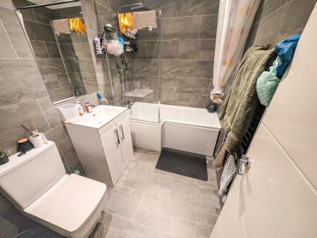 1 bedroom Flat to let in The Rock, Bury, BL9