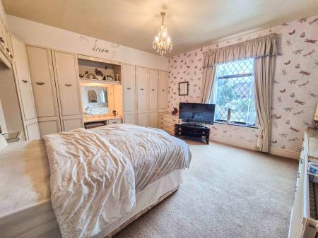 2 bedroom Terraced House for sale in Bridge Street, Saddleworth, Oldham, OL4