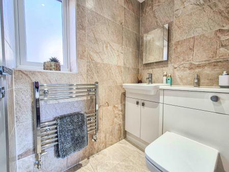 5 bedroom Detached house for sale in Broadacres, Oldham, OL4