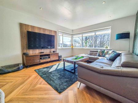 5 bedroom Detached house for sale in Broadacres, Oldham, OL4