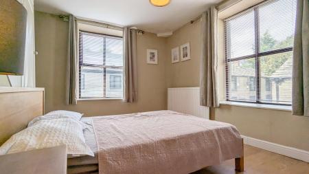 1 bedroom Terraced House for sale in Cross Street, Saddleworth, OL4