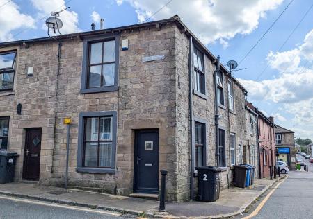 Cross Street, Saddleworth, OL4