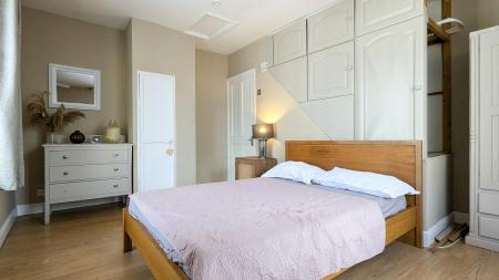 1 bedroom Terraced House for sale in Cross Street, Saddleworth, OL4