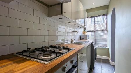 1 bedroom Terraced House for sale in Cross Street, Saddleworth, OL4