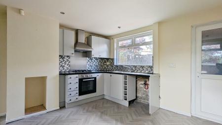 3 bedroom Terraced House for sale in Derwent Drive, Shaw, OL2