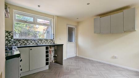 3 bedroom Terraced House for sale in Derwent Drive, Shaw, OL2