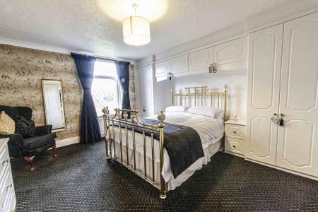 3 bedroom Detached house for sale in Eaves Lane, Oldham, OL9