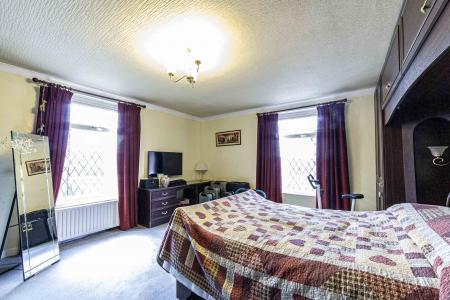 3 bedroom Detached house for sale in Eaves Lane, Oldham, OL9