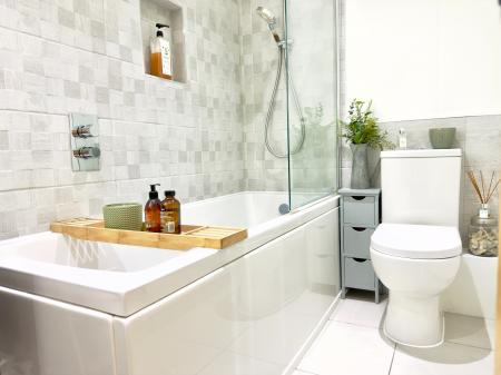 3 bedroom Semi-detached house for sale in Foxley Way, Oldham, OL4