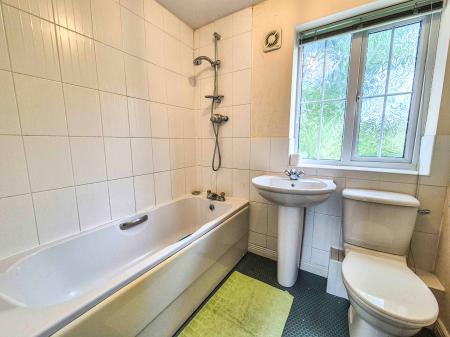 4 bedroom Town house for sale in Glebe Lane, Moorside, Oldham, OL1