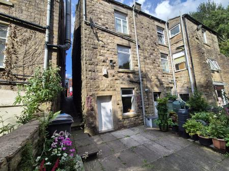 Huddersfield Road, Oldham, OL4