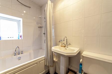 3 bedroom Terraced House for sale in Jubilee, Shaw, OL2
