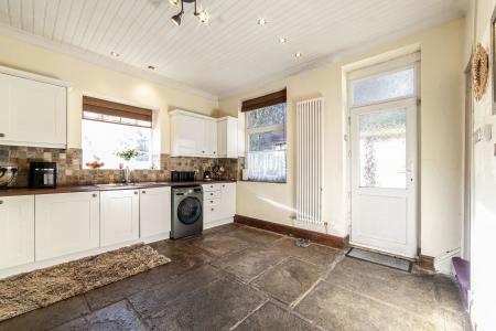 3 bedroom Terraced House for sale in Jubilee, Shaw, OL2