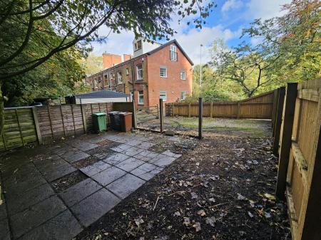 3 bedroom Terraced House for sale in Jubilee, Shaw, OL2