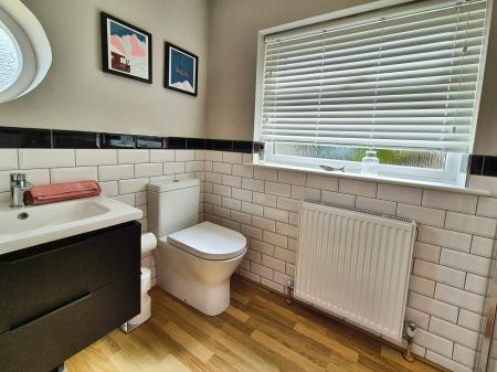 4 bedroom Detached house for sale in Kirkdale Drive, Oldham, OL2