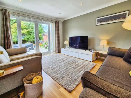 4 bedroom Detached house for sale in Kirkdale Drive, Oldham, OL2