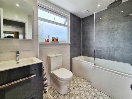 4 bedroom Detached house for sale in Kirkdale Drive, Oldham, OL2